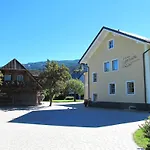 Haus Ofner Am Kreischberg Bed and breakfast 3*