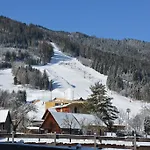 Haus Ofner Am Kreischberg Bed and breakfast 3*
