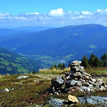 Alojamento de Acomodação e Pequeno-almoço Haus Ofner Am Kreischberg