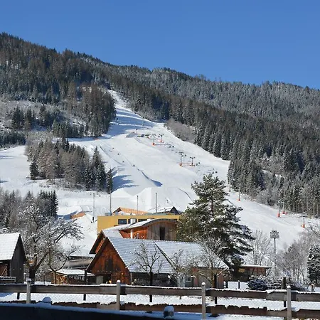 Haus Ofner Am Kreischberg Alojamento de Acomodação e Pequeno-almoço 3*