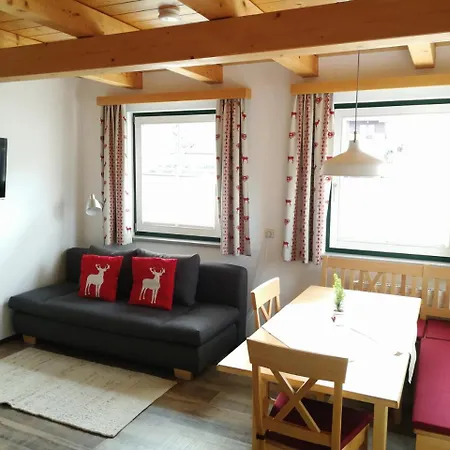 住宿加早餐酒店 Haus Ofner Am Kreischberg 穆劳附近圣格奥尔根